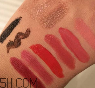 unny卸妆水和蓓昂斯哪个好?unny卸妆水和蓓昂斯对比